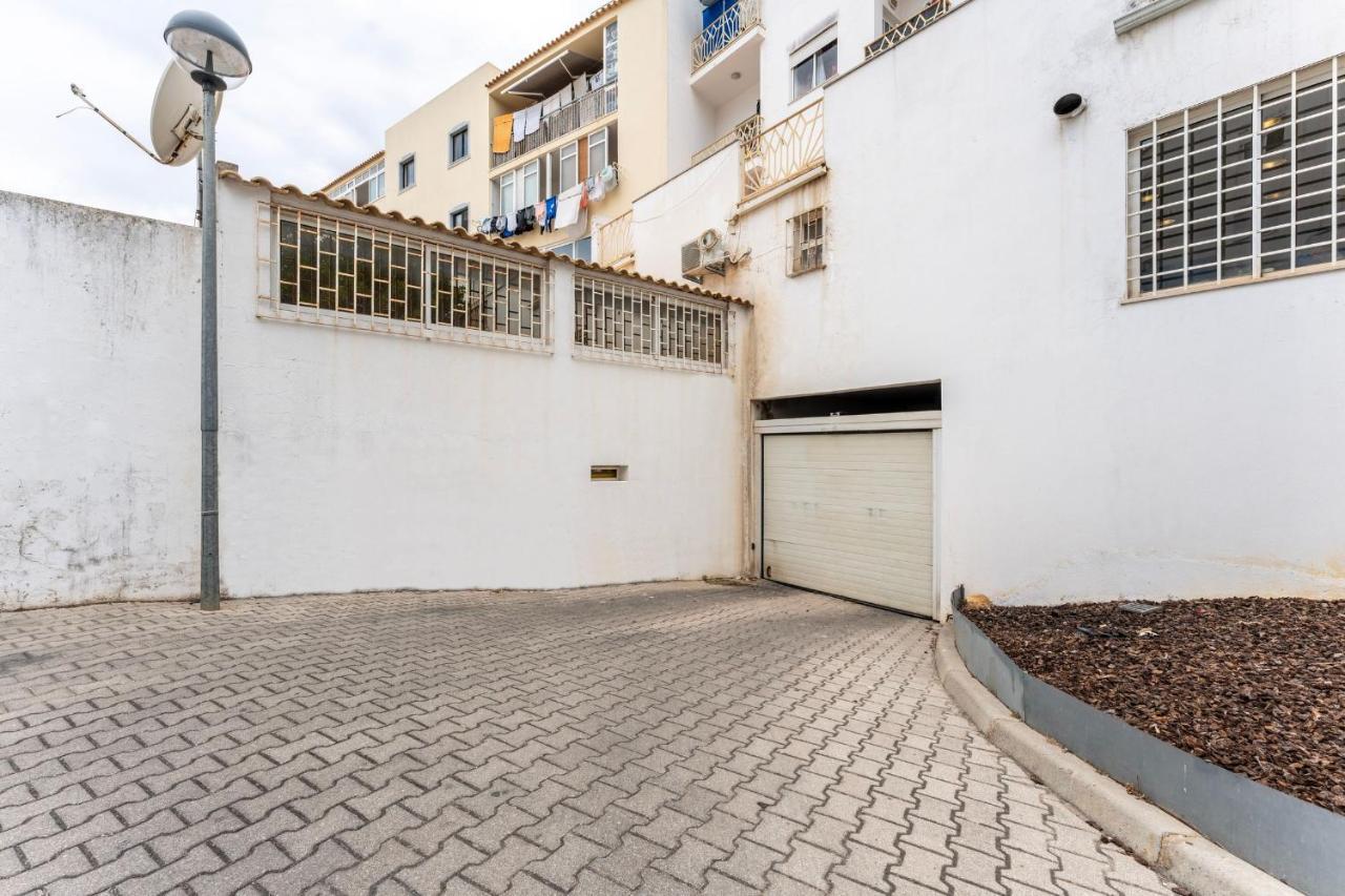 Peaceful 1 Bdr Apartment W/ Balcony By Lovelystay Almancil Extérieur photo